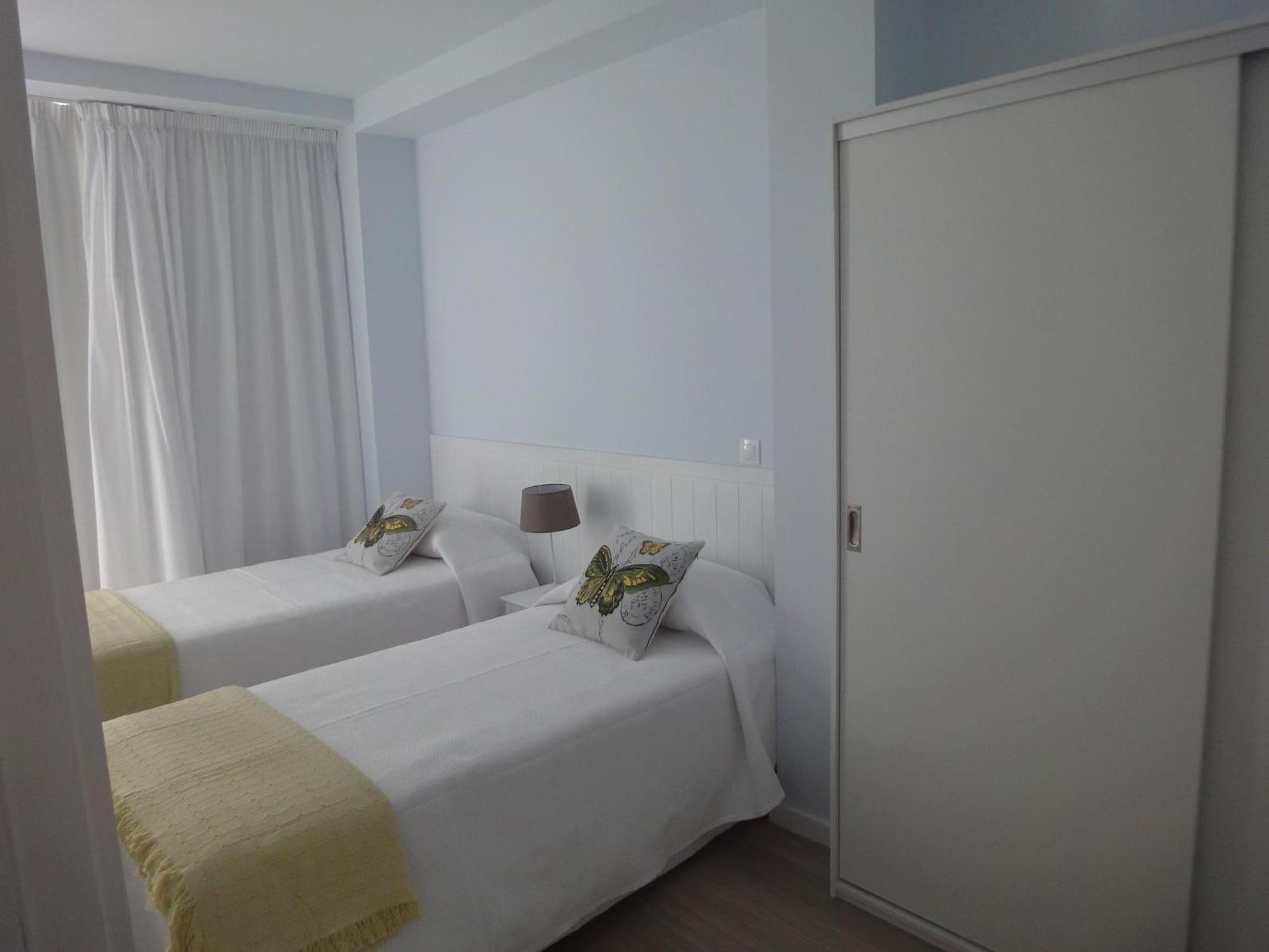 Apartamentos Almeida Garrett Ponta Delgada Esterno foto